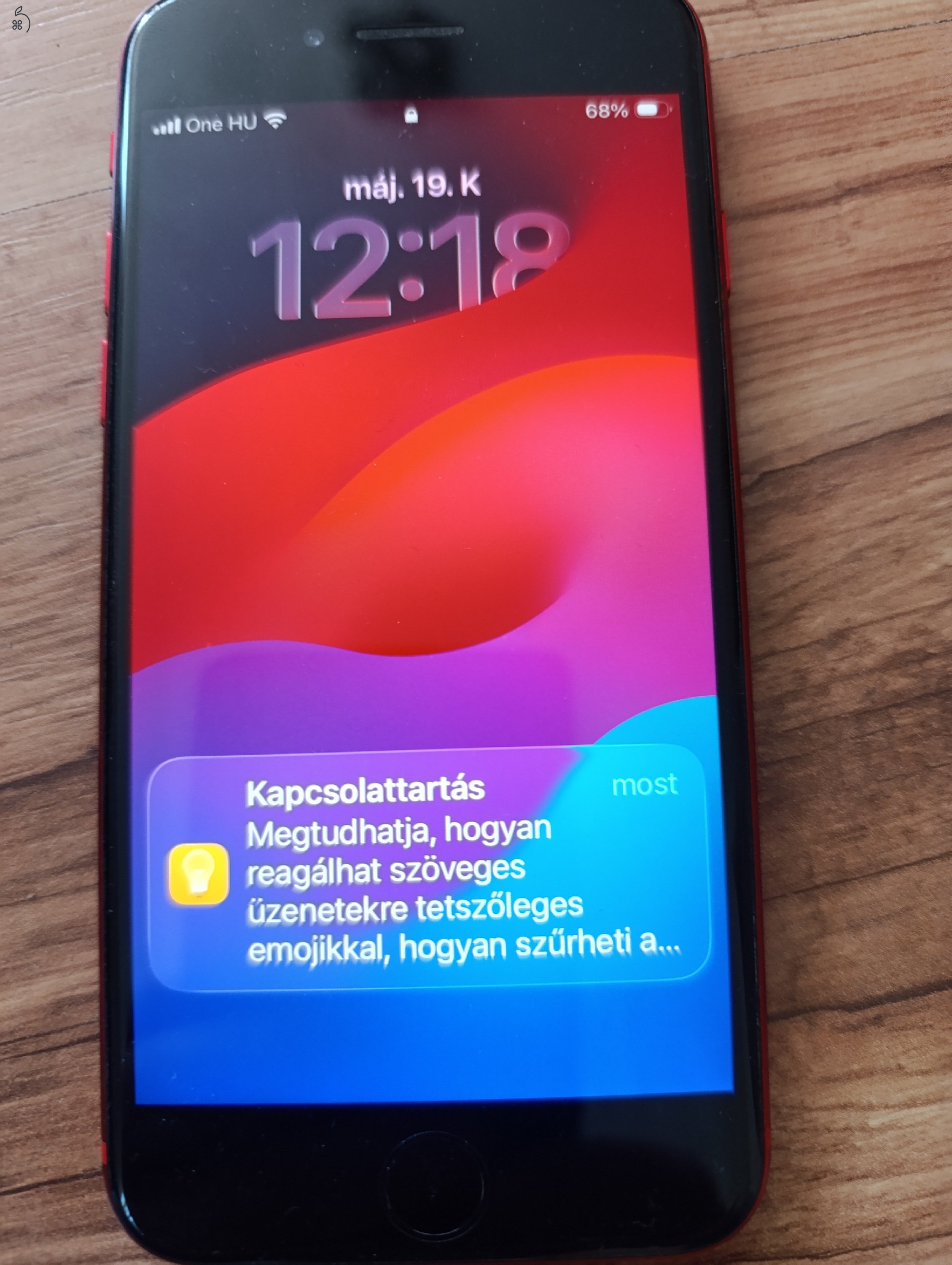 Iphone SE (2020) 256 GB, piros eladó