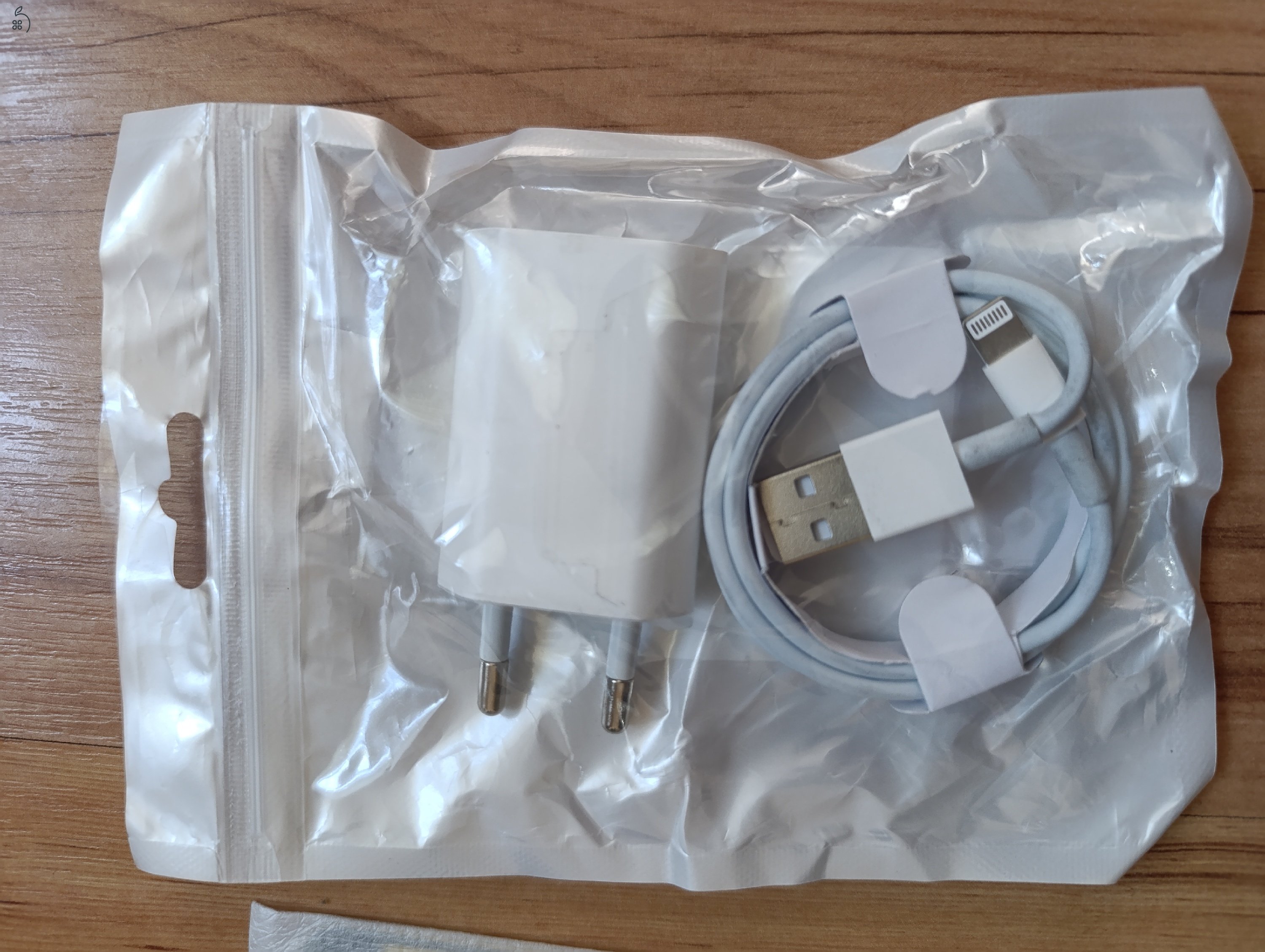 Iphone SE (2020) 256 GB, piros eladó