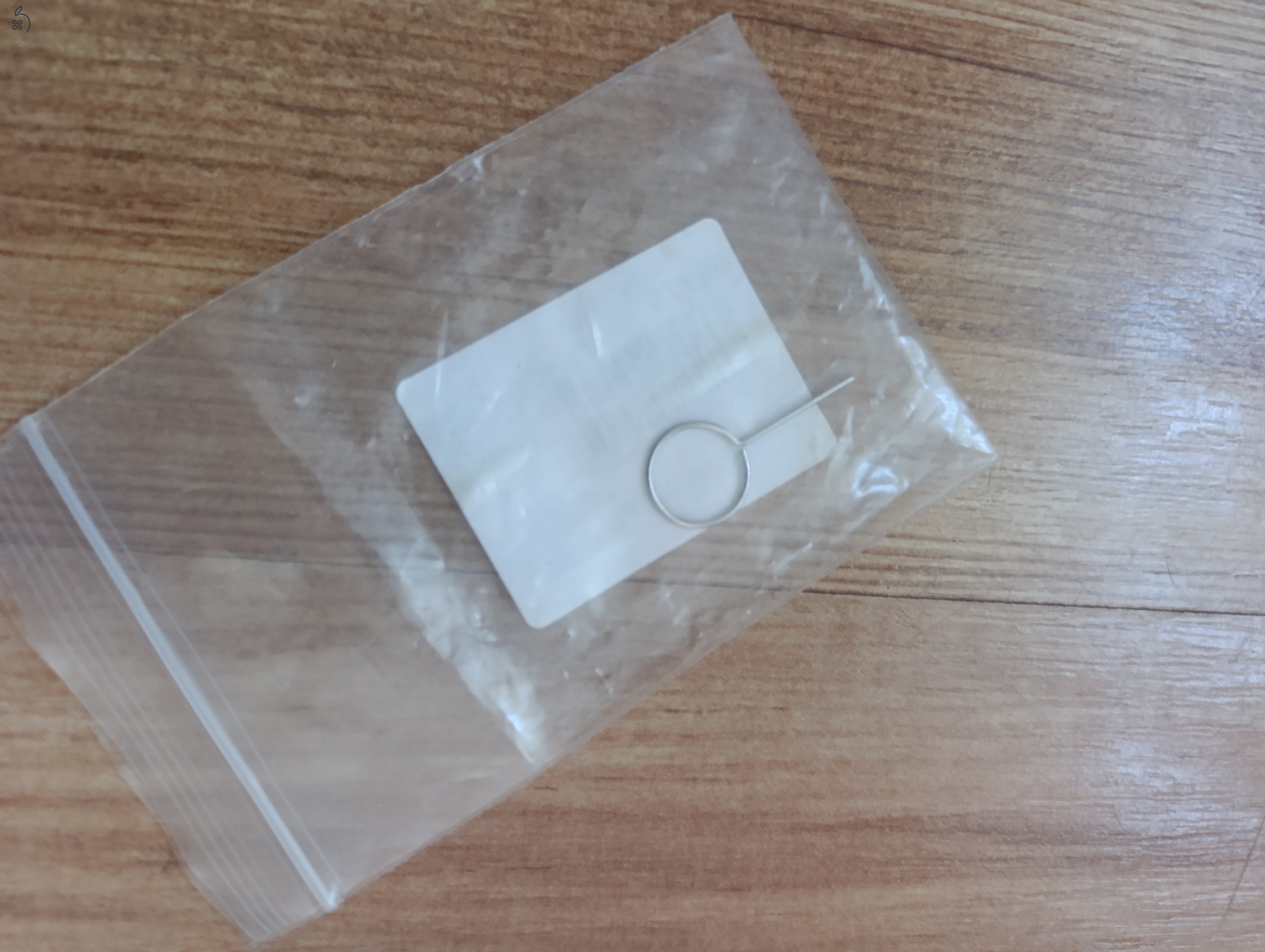 Iphone SE (2020) 256 GB, piros eladó