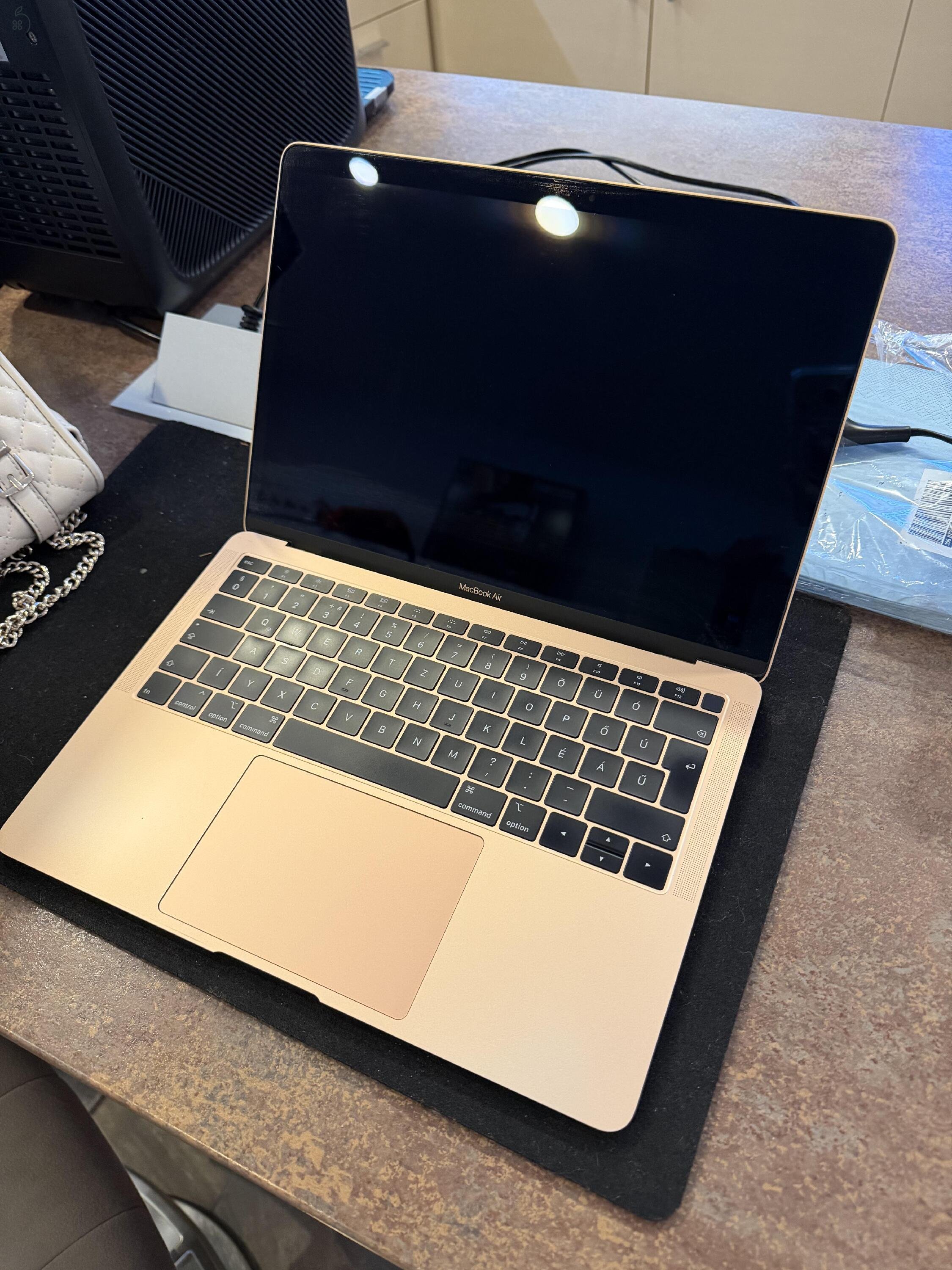 Apple MacBook Air 13