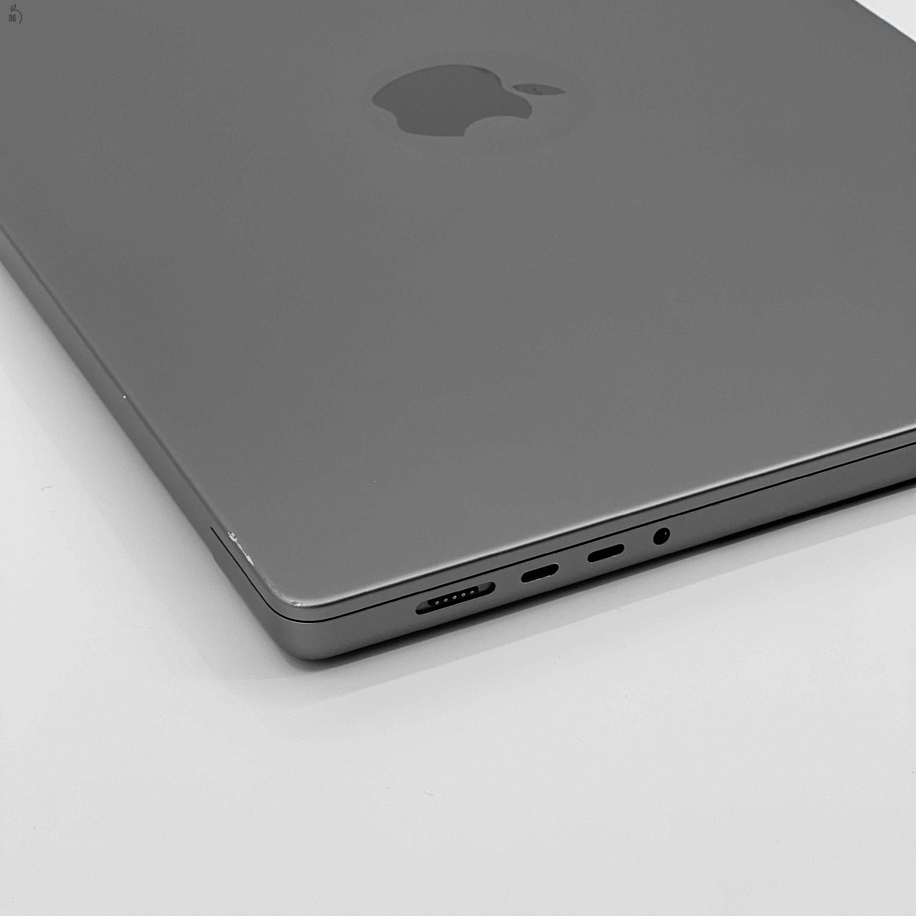 MacBook Pro 16″ 2021, M1 Pro 10 core, 32 GB RAM, 16 core GPU, 512 GB SSD, Space Gray 27% Áfa,  (0484AB)
