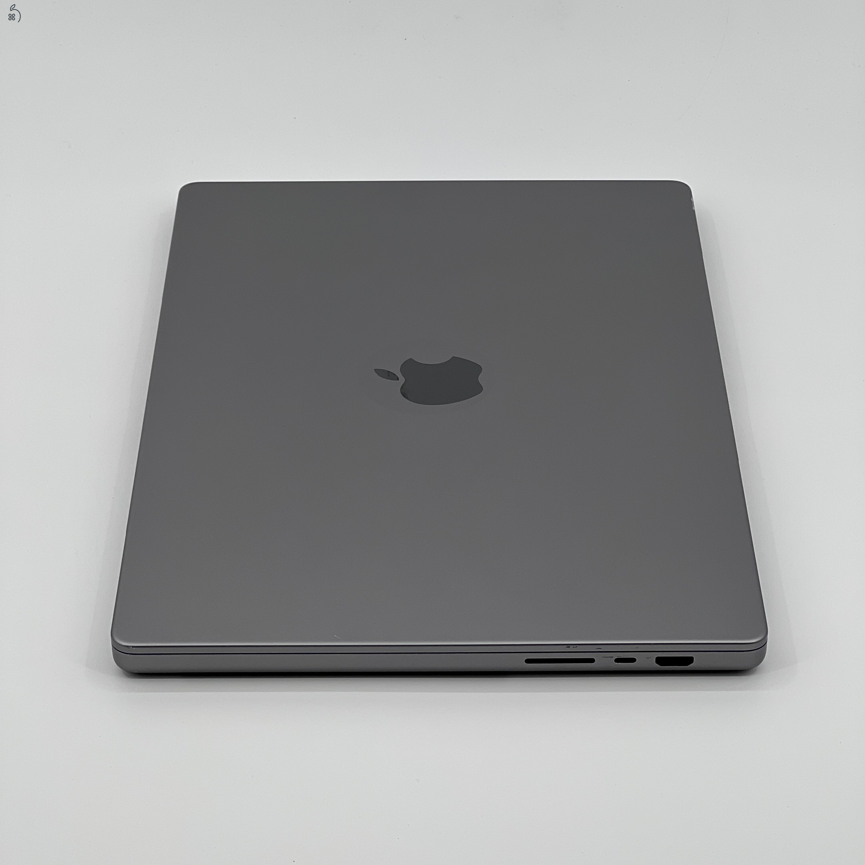 MacBook Pro 16″ 2021, M1 Pro 10 core, 32 GB RAM, 16 core GPU, 512 GB SSD, Space Gray 27% Áfa,  (0484AB)