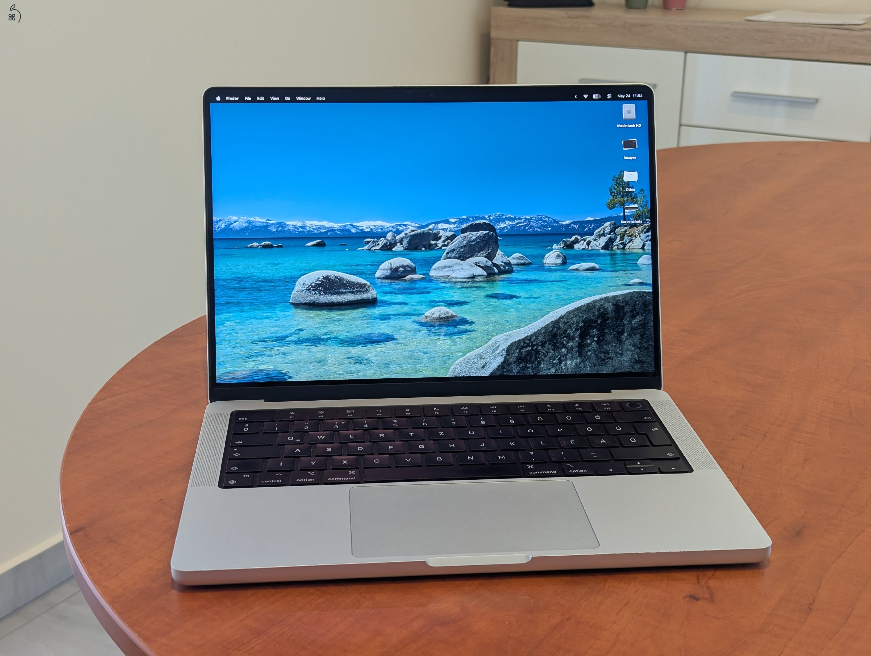 Tökéletes állapotú Macbook Pro 14