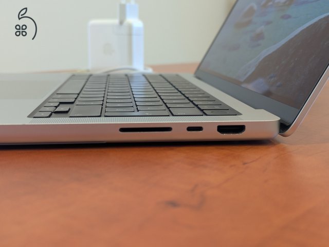 Tökéletes állapotú Macbook Pro 14