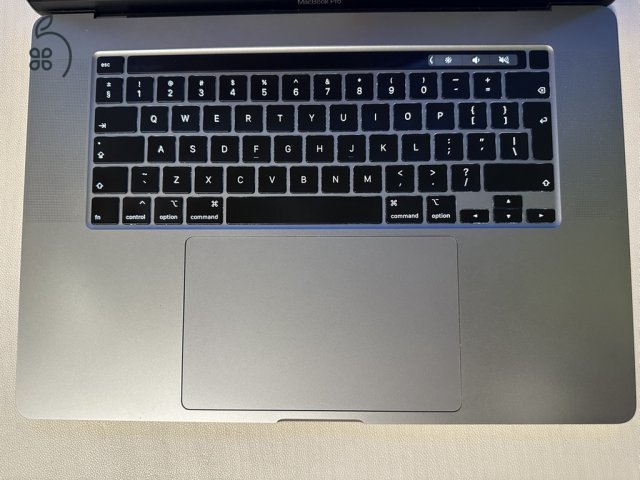 MacBook Pro 16” 2019 i9 / 32GB RAM / 512GB SSD / 85% akku / doboz