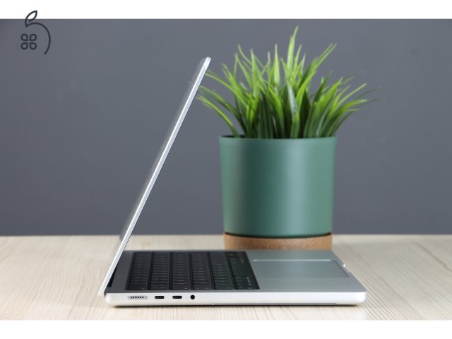 Újszerű MacBook Pro 14