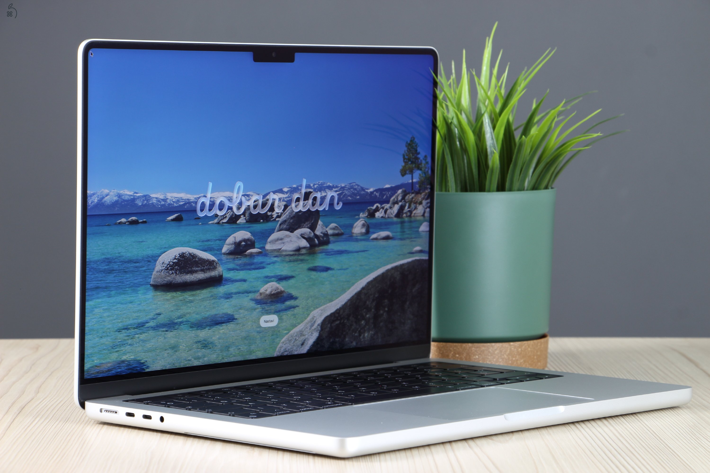 Újszerű MacBook Pro 14