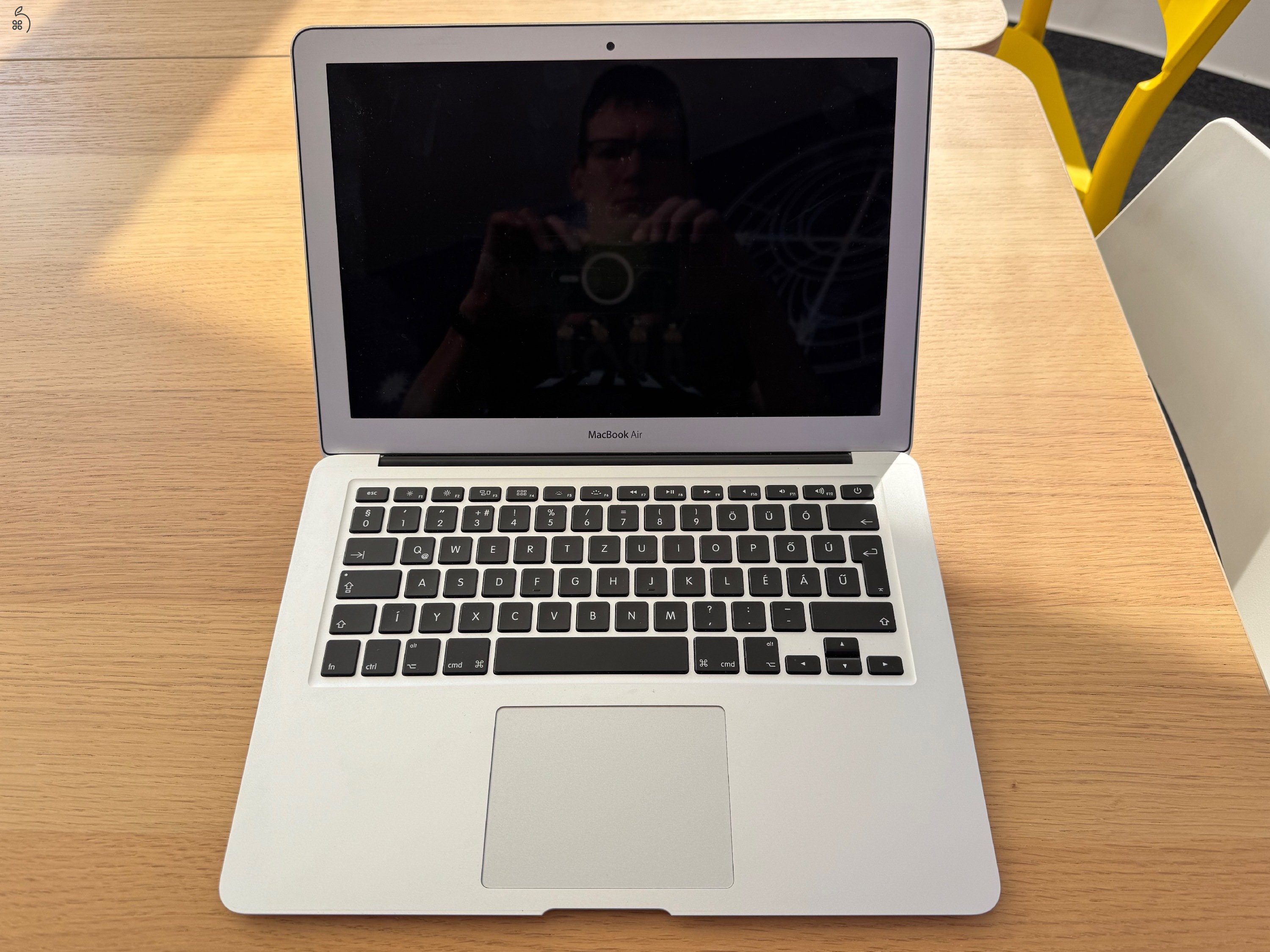 Apple MacBook Air 13 eladó (2017)