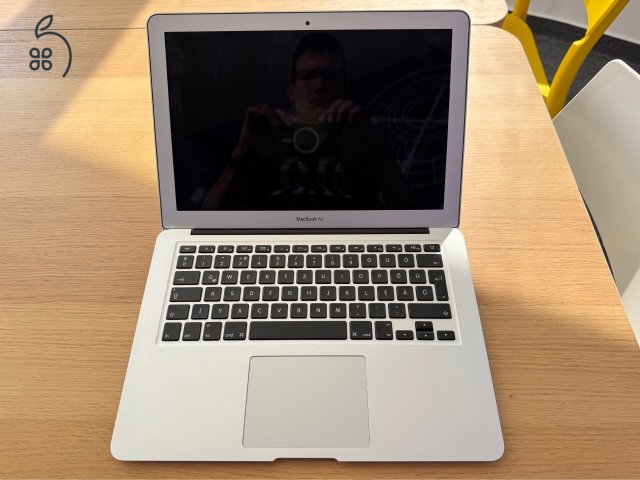 Apple MacBook Air 13 eladó (2017)