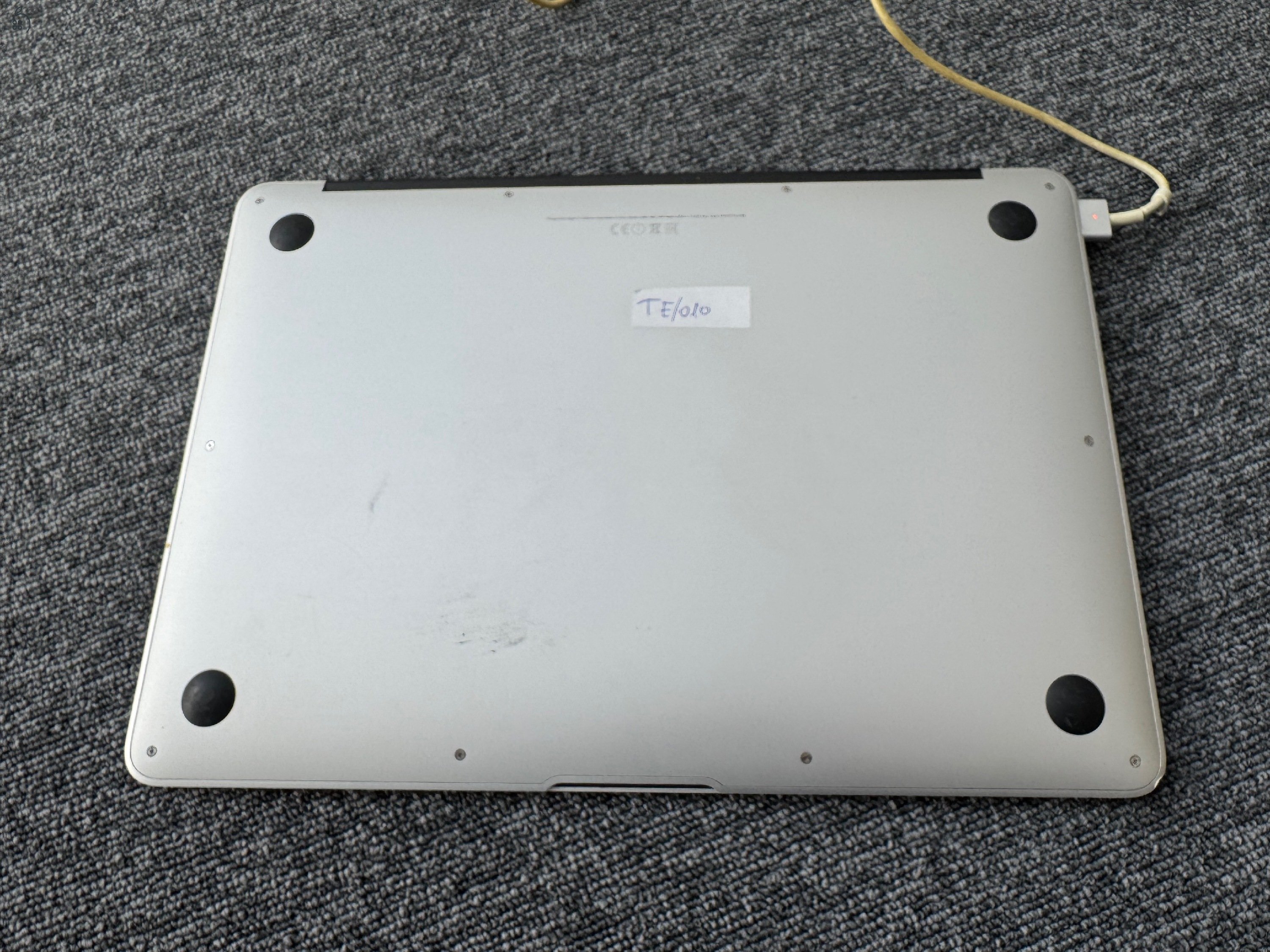 Apple Macbook Air 13 eladó (2017)
