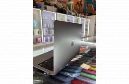 Apple MacBook Air i3 13