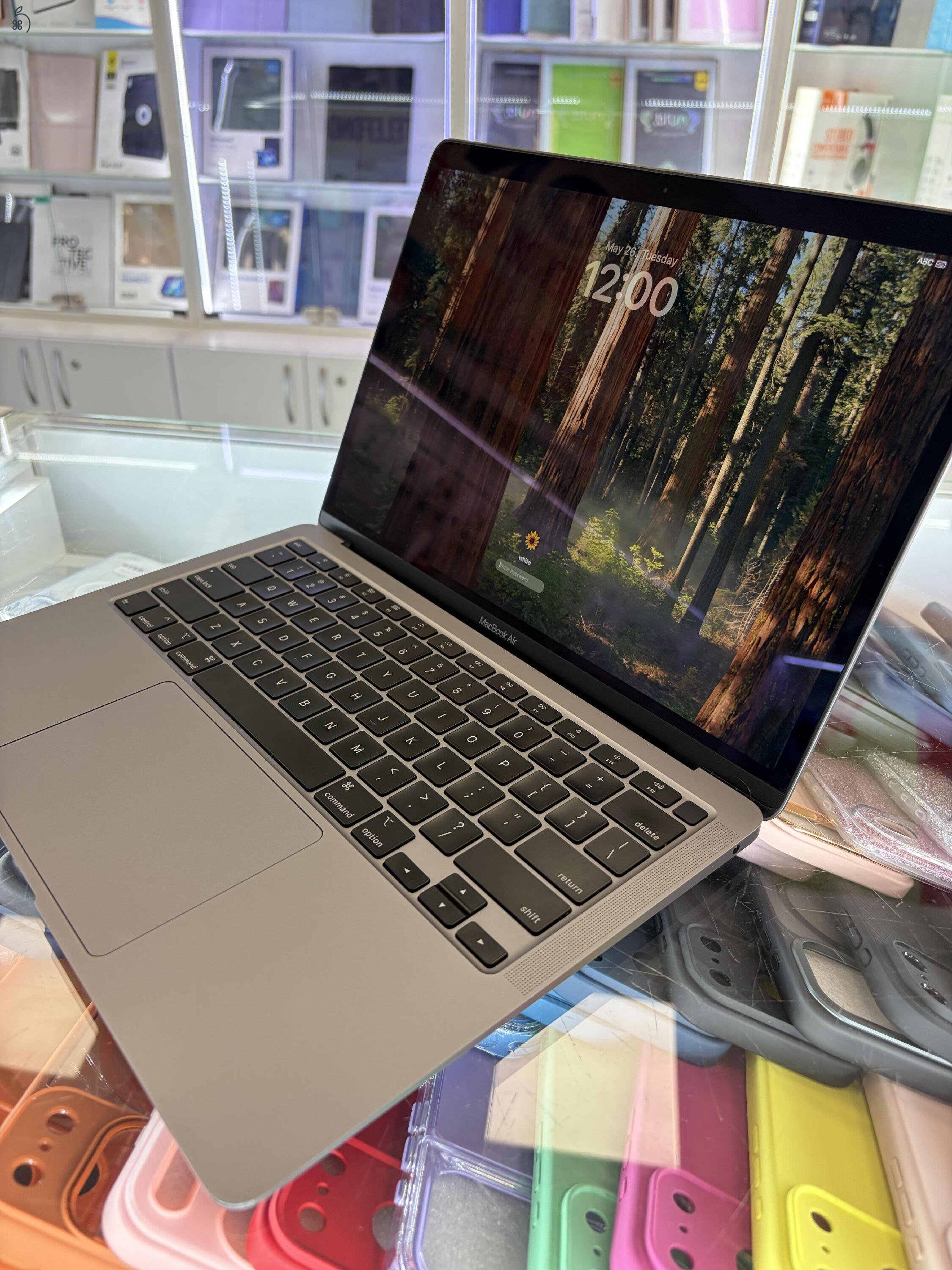 Apple MacBook Air i3 13