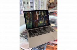 Apple MacBook Air i3 13