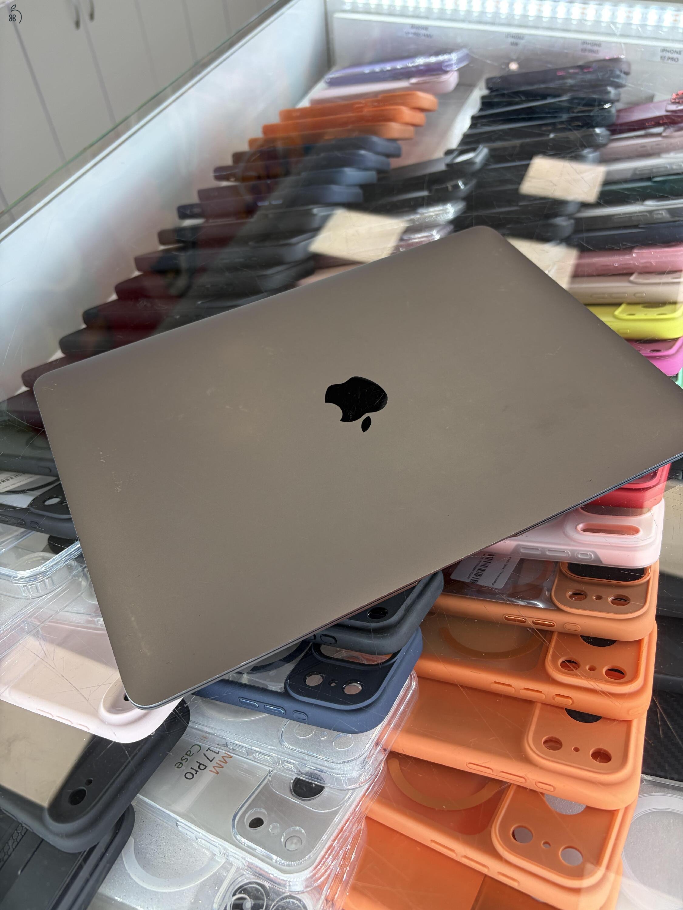 Apple MacBook Air i3 13