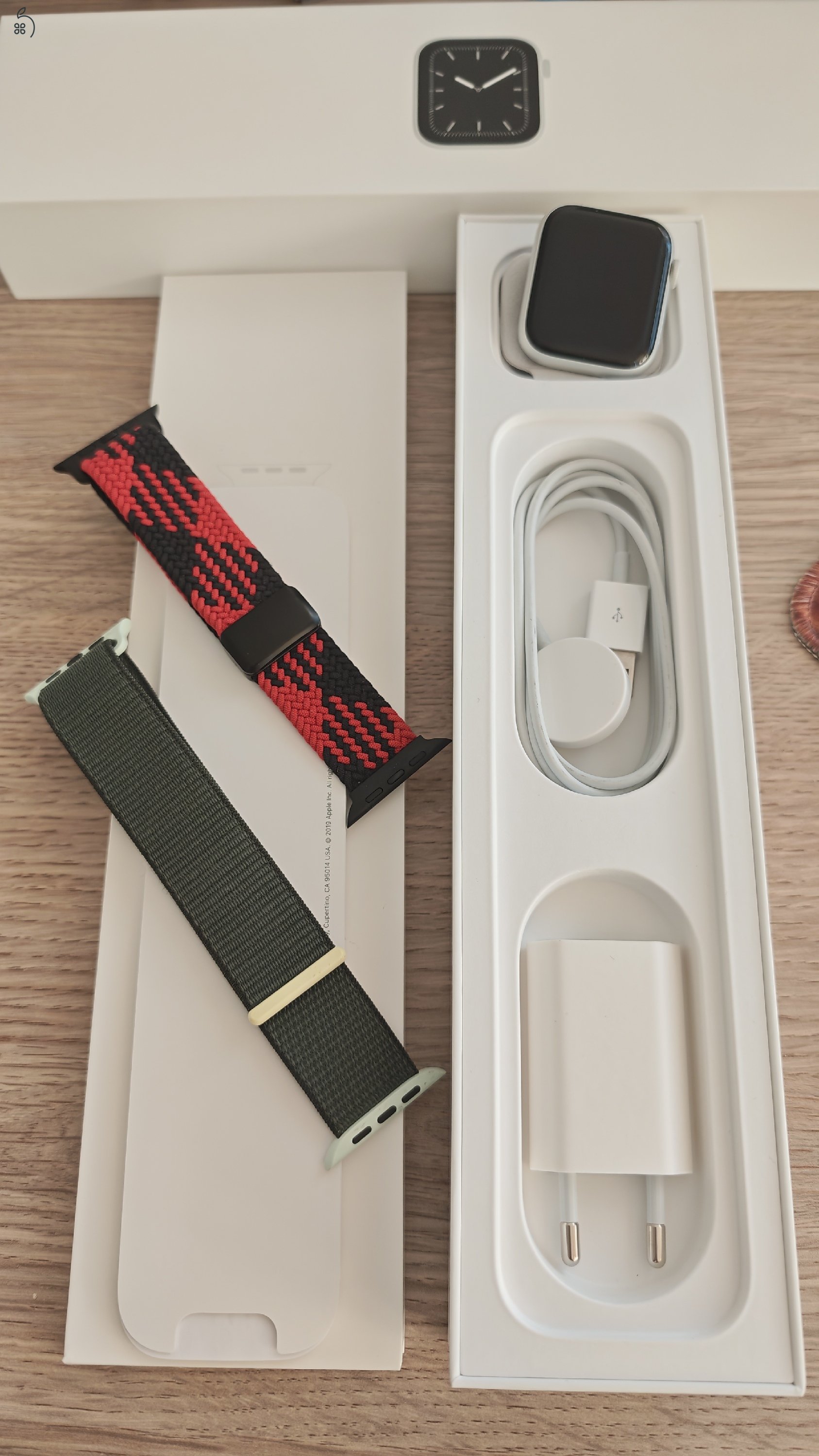 Apple Watch S5 44mm GPS, ezüst