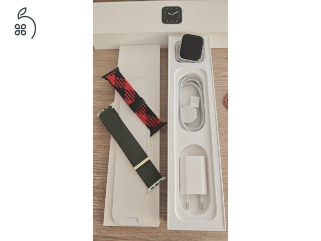 Apple Watch S5 44mm GPS, ezüst