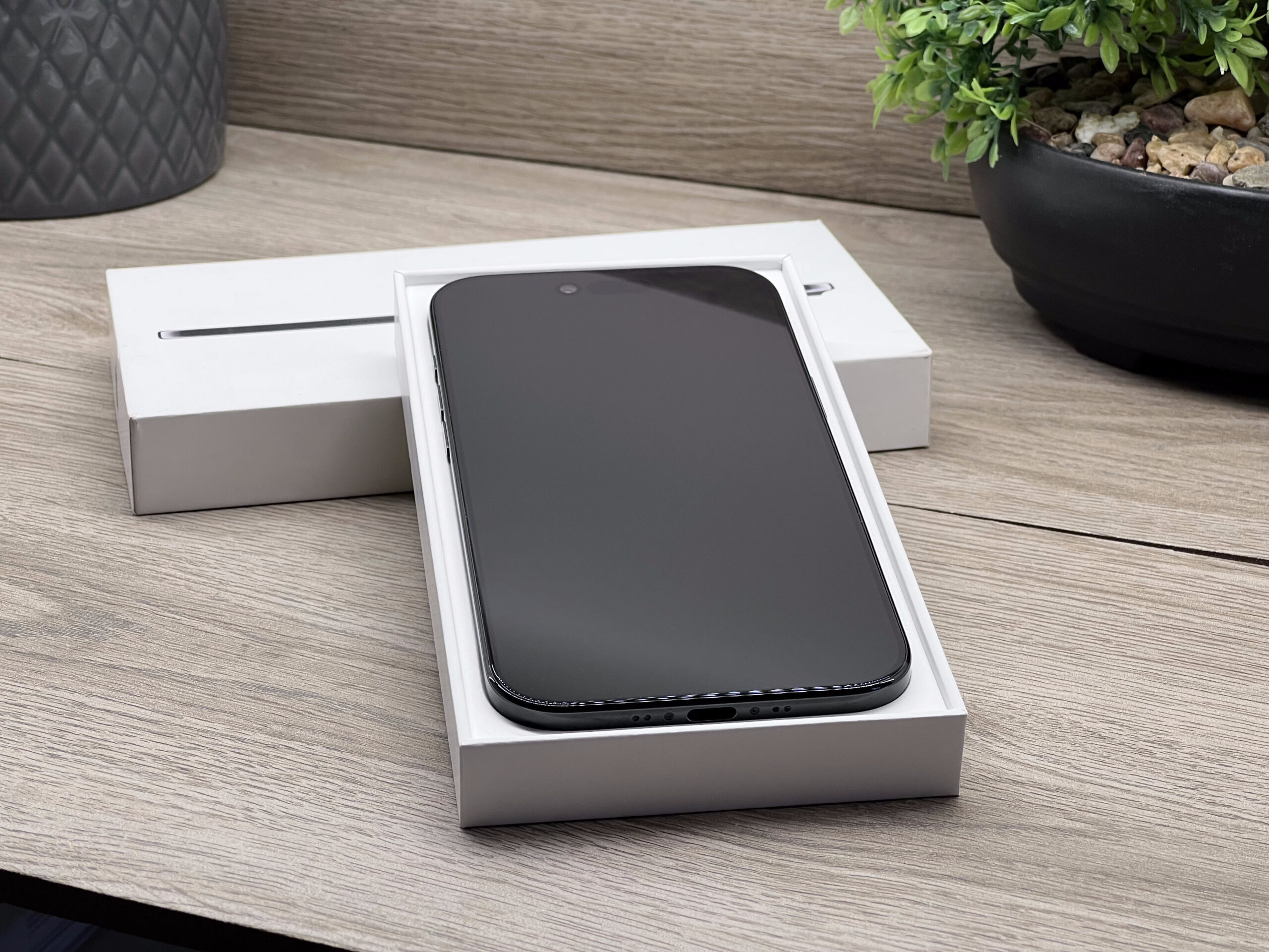 Hibátlan iPhone Air Space Black 256GB 2 ÉV Garanciával 100%