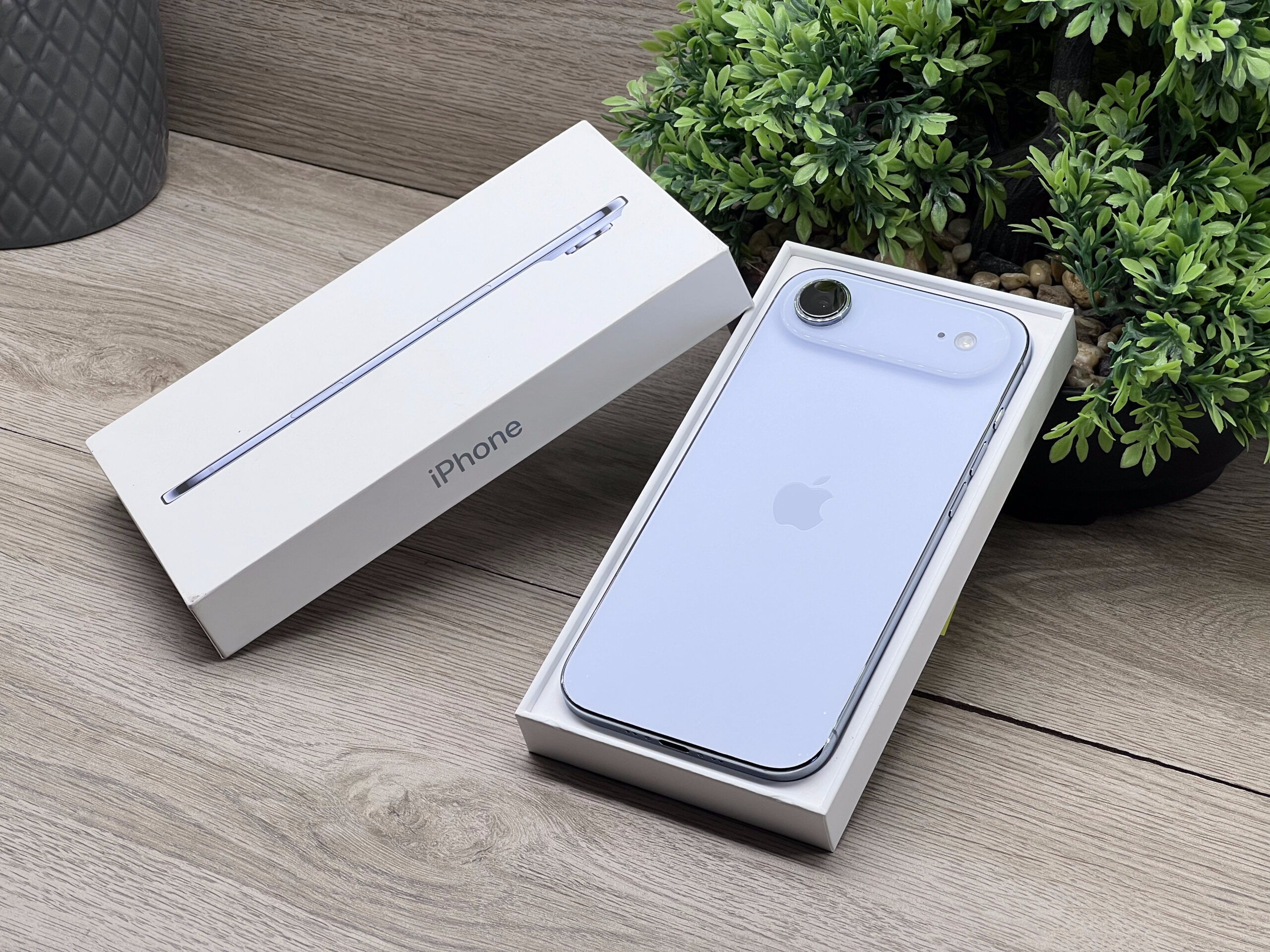 Hibátlan iPhone Air Sky Blue 256GB 2 ÉV Garanciával 99%