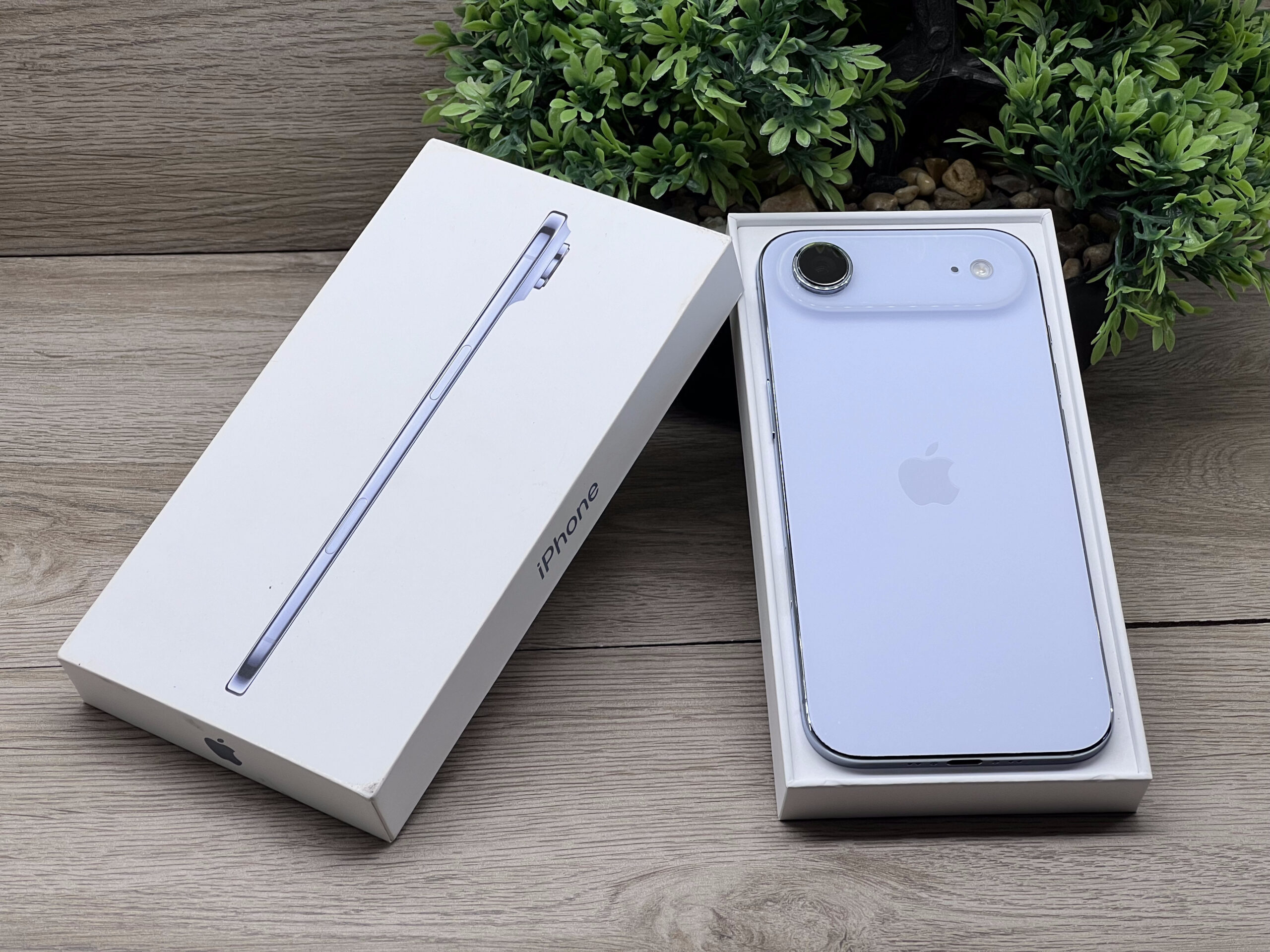 Hibátlan iPhone Air Sky Blue 256GB 2 ÉV Garanciával 99%
