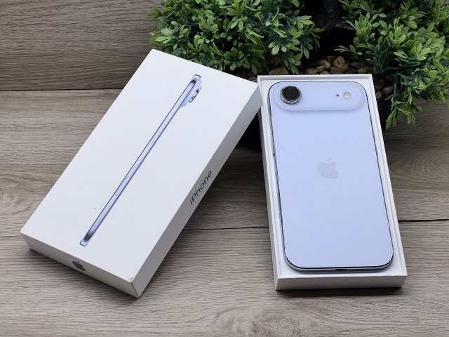 Hibátlan iPhone Air Sky Blue 256GB 2 ÉV Garanciával 99%