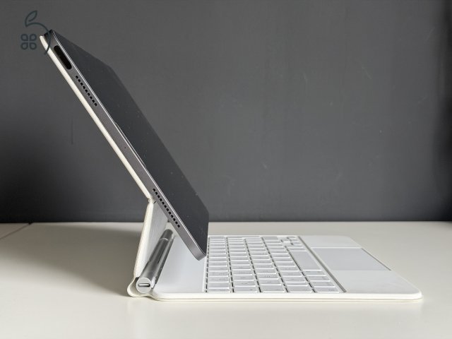 Apple Magic Keyboard 11”