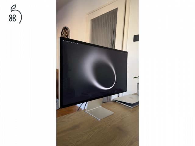 Apple Studio Display | Standard Glass | Állítható dőlésszög | 27