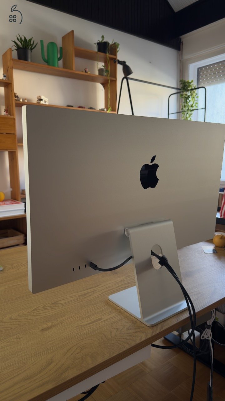 Apple Studio Display | Standard Glass | Állítható dőlésszög | 27
