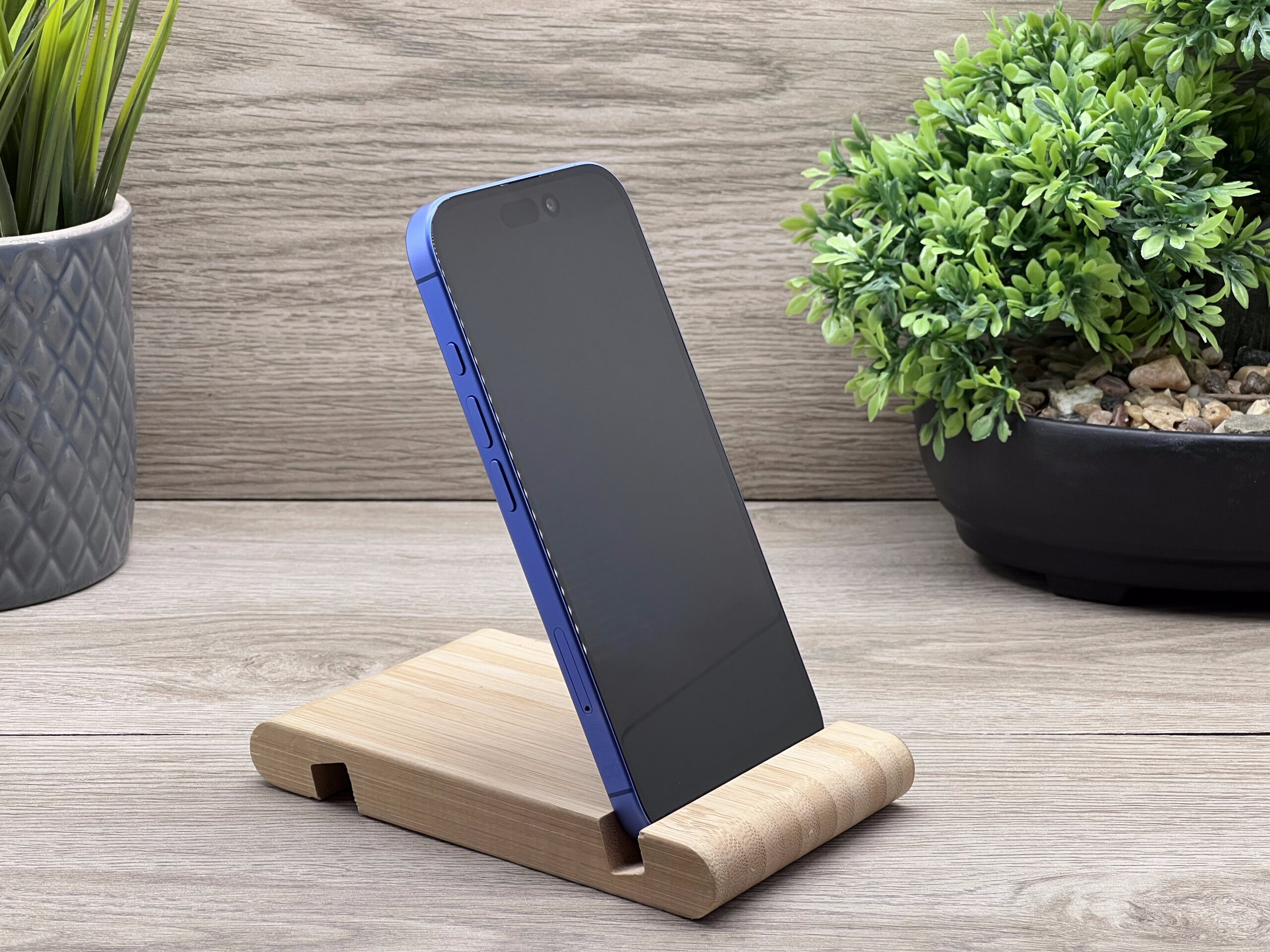 Hibátlan iPhone 16 Ultramarine 128GB 2 ÉV Garanciával 90%
