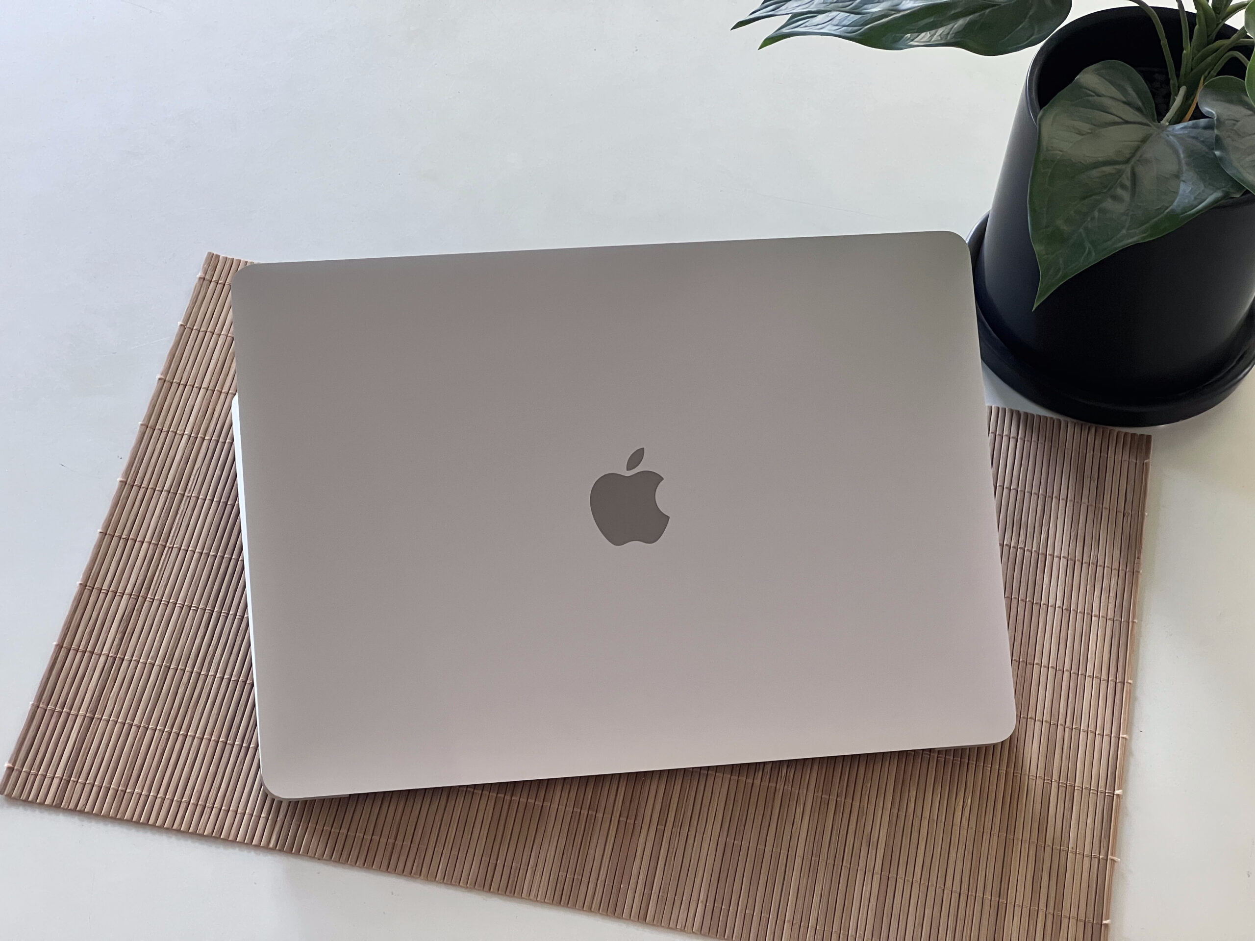 MacBook Air 2020 M1 Silver 13” 256GB 8Gb 2 ÉV Garanciával