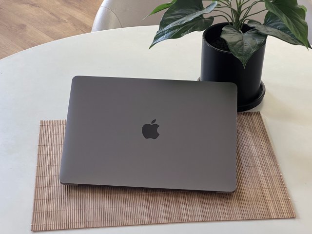MacBook Air 2020 M1 13”256GB 8GB 2 ÉV Garanciával