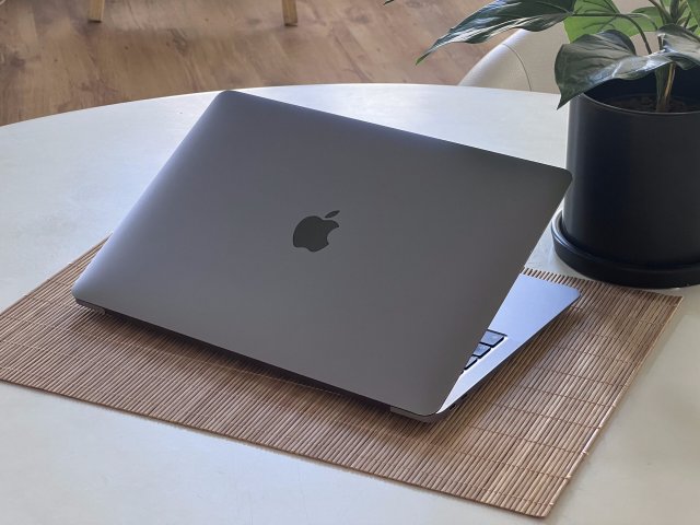 MacBook Air 2020 M1 13”256GB 8GB 2 ÉV Garanciával