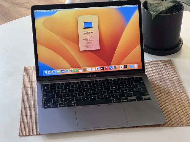 MacBook Air 2020 M1 13”256GB 8GB 2 ÉV Garanciával