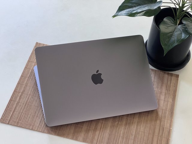 MacBook Air 2020 M1 13”256GB 8GB 2 ÉV Garanciával