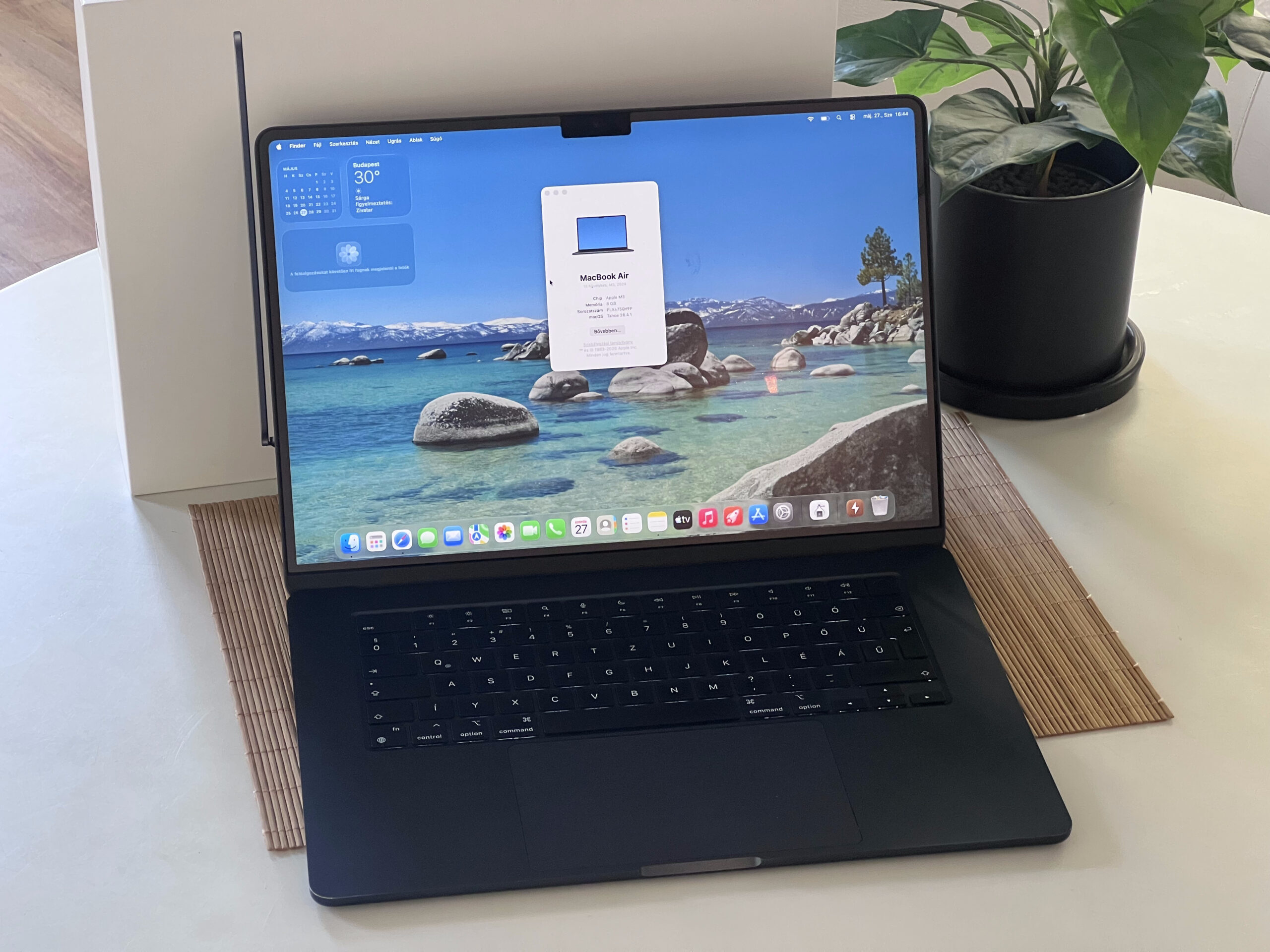 Hibátlan MacBook Air 2024  M3 15” 256GB 8GB 2 ÉV Garanciával 100%