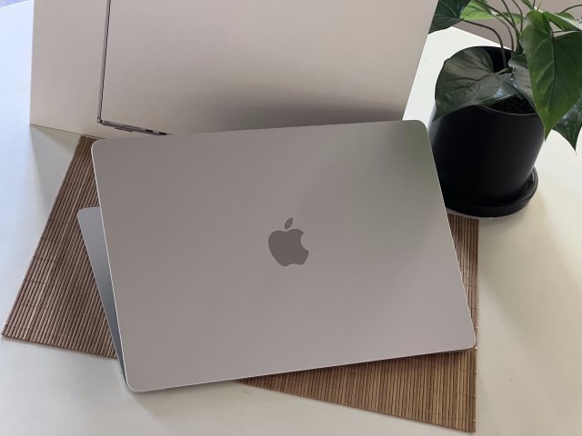 Hibátlan MacBook Air 2024  M3 15” 256GB 8GB 2 ÉV Garanciával