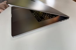 Macbook pro, thouch bar, 16gb ram, 512 gb ssd