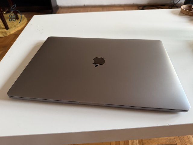 Macbook pro, thouch bar, 16gb ram, 512 gb ssd