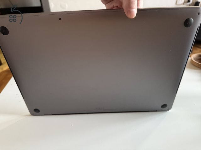 Macbook pro, thouch bar, 16gb ram, 512 gb ssd