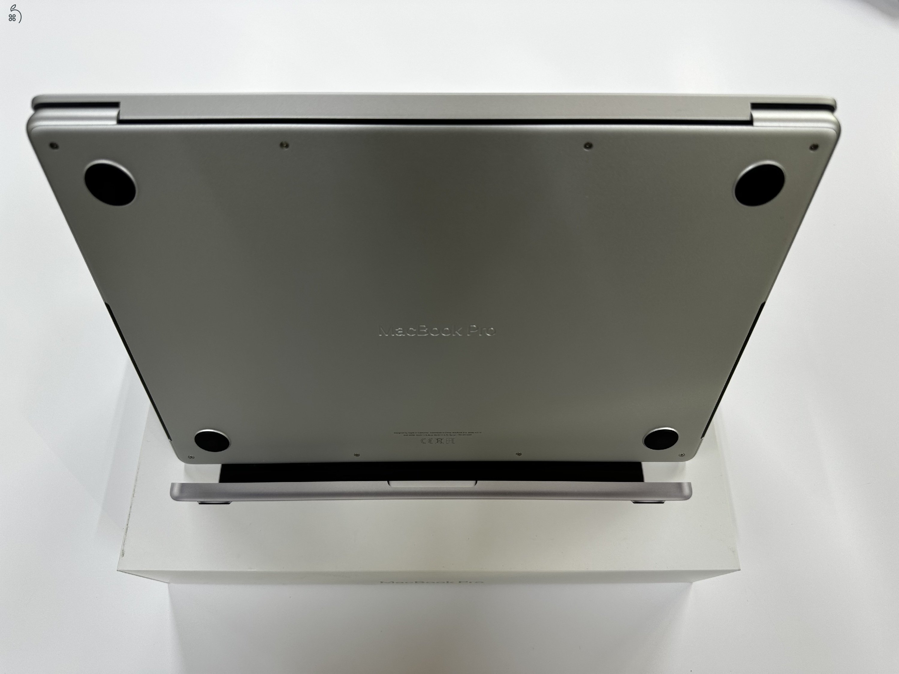 MacBook Pro 14