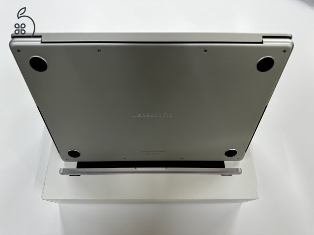 MacBook Pro 14