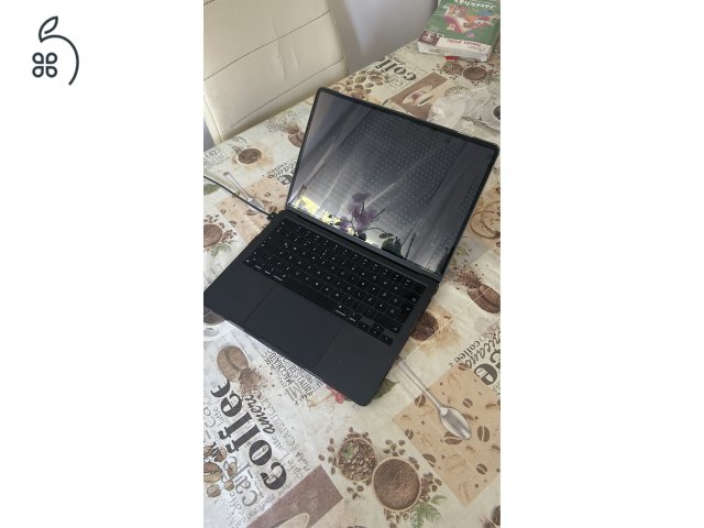MacBook Air M2 13