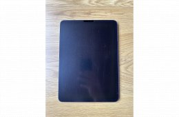 iPad Pro 11 hüvelykes WIFI (2018) 64 GB + Logitech Combo Touch + Apple Pencil