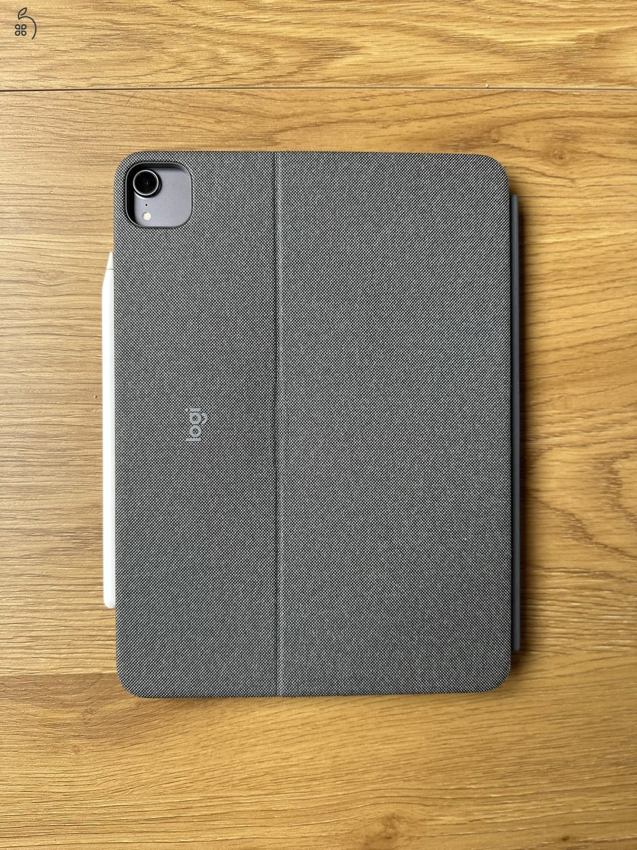 iPad Pro 11 hüvelykes WIFI (2018) 64 GB + Logitech Combo Touch + Apple Pencil