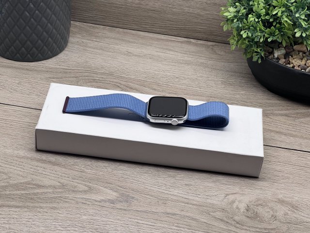 Hibátlan Apple Watch S9 Silver 45mm 2 ÉV Garanciával 99%