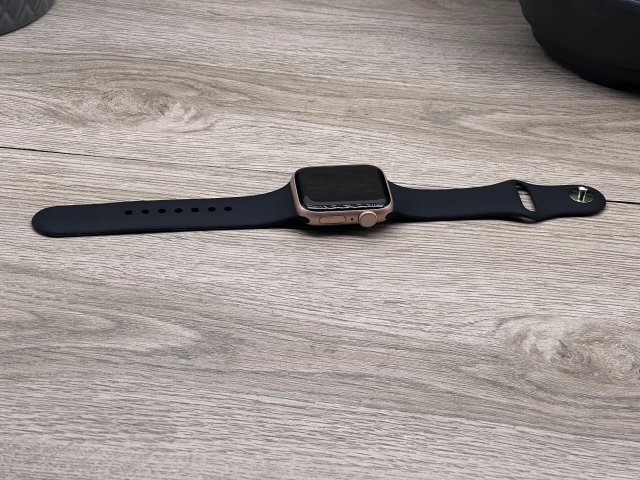 Apple Watch SE Rose Gold 40mm 2 ÉV Garanciával 100%
