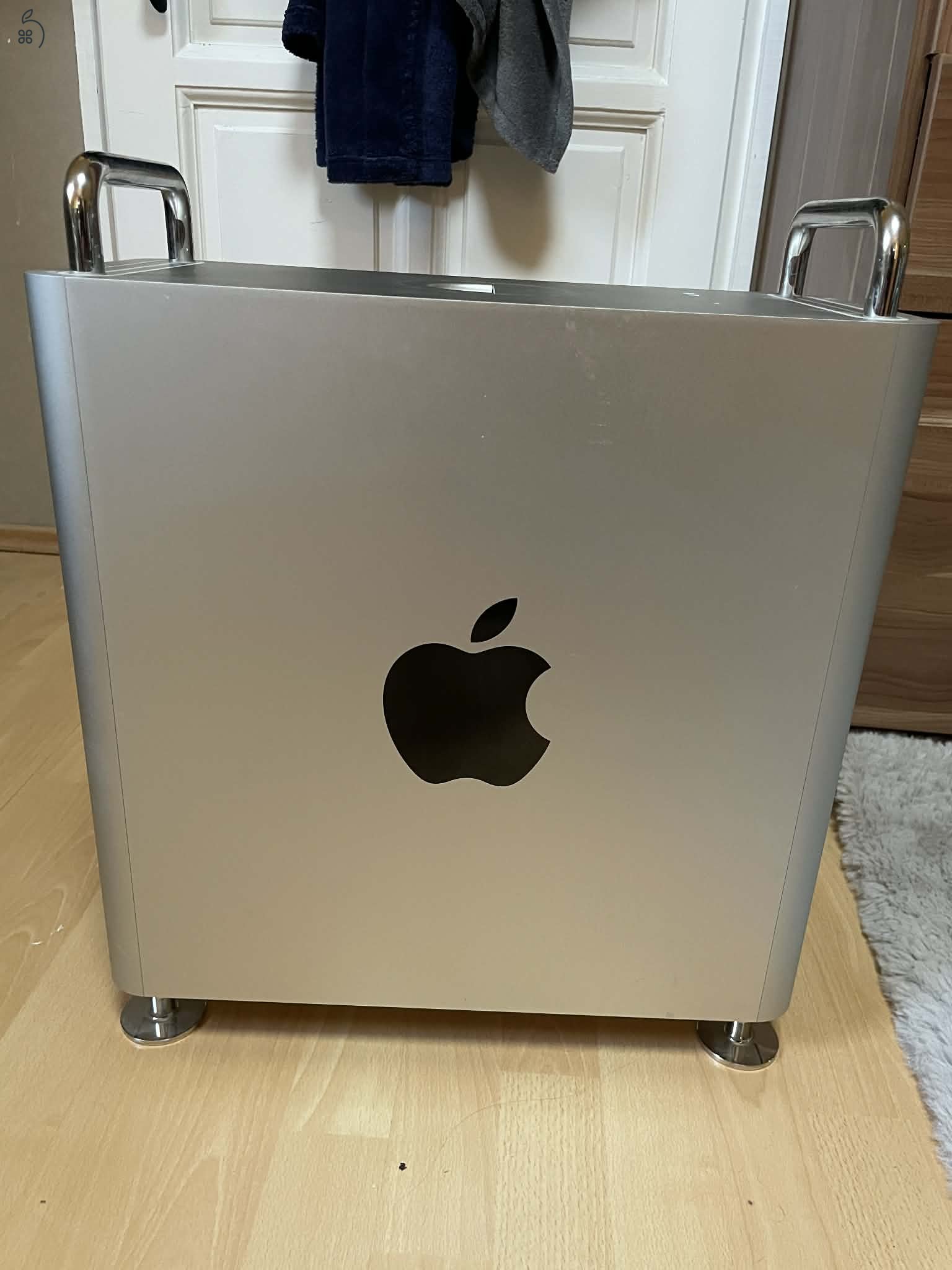 Apple Mac Pro 2019 (16-Core, 192GB RAM, 8TB gyári SSD, Vega II 32GB)