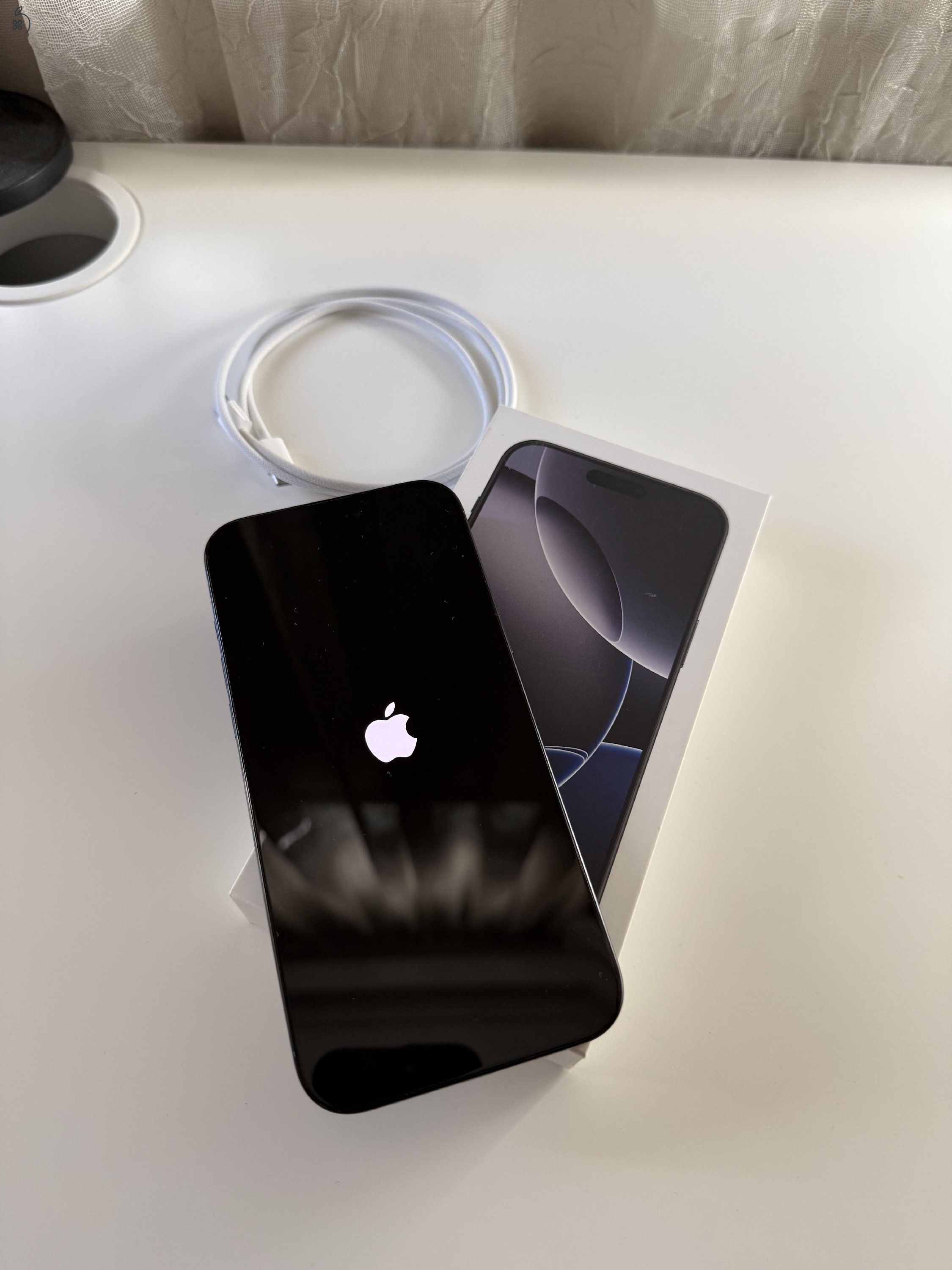 Iphone 16 Pro Max 256GB titánium fekete 