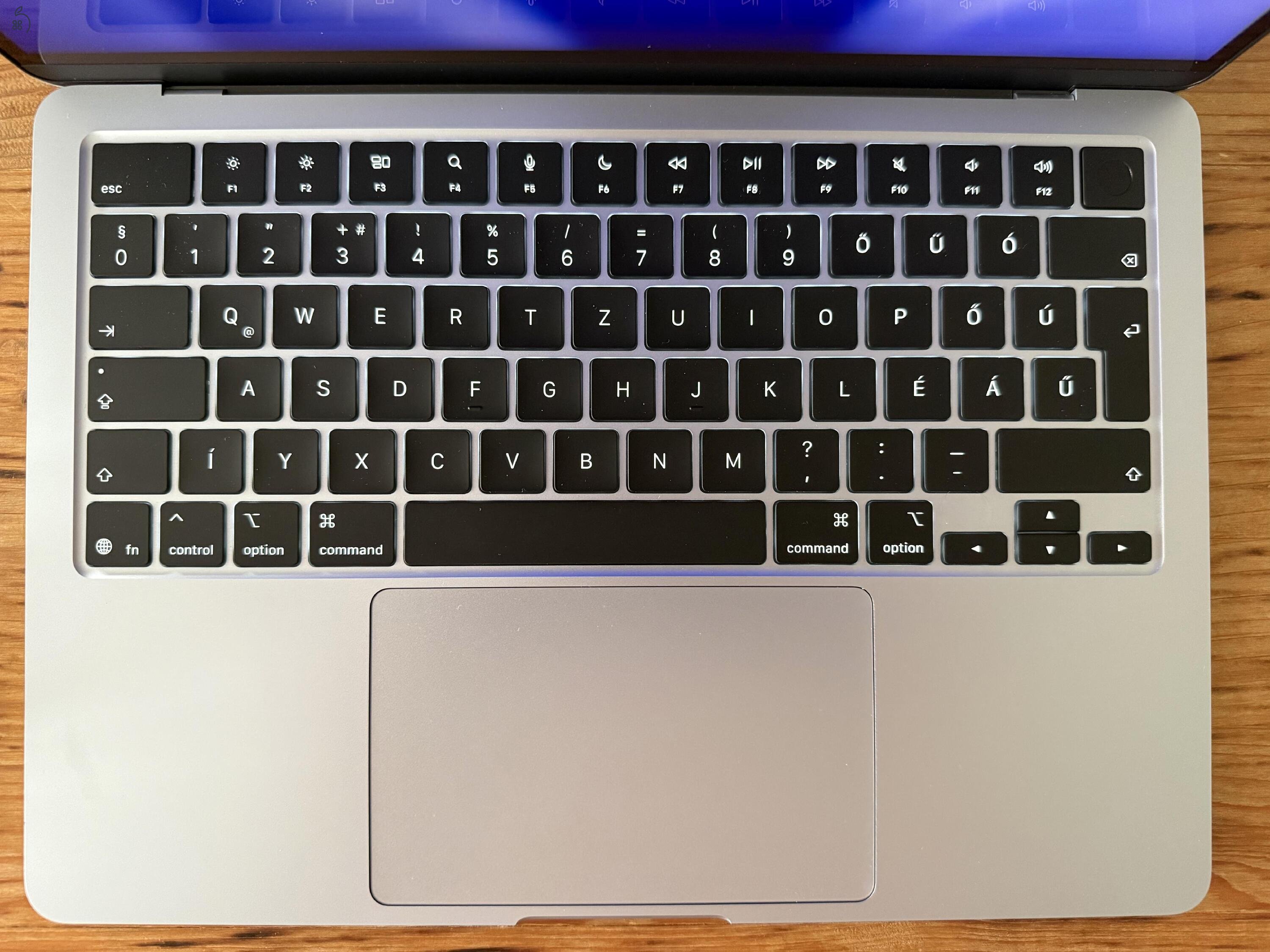 MacBook Air M4 Sky Blue – 16 GB RAM / 512 GB SSD