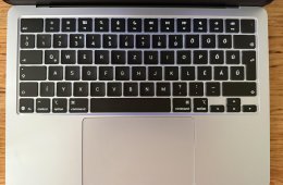MacBook Air M4 Sky Blue – 16 GB RAM / 512 GB SSD