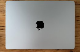MacBook Air M4 Sky Blue – 16 GB RAM / 512 GB SSD